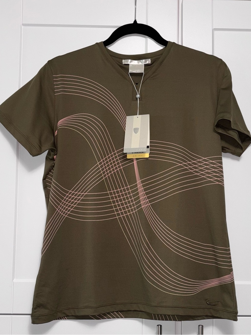 Nike Dry Fit Golf Large Women’s Olive Green Graphic Short Sleeve Geo Shirt NWT